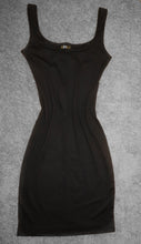 Load image into Gallery viewer, Khai midi dress

